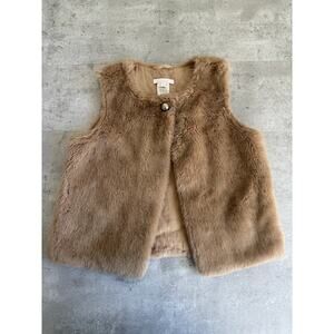 Girls faux fur vest designer vest Chloe size 6